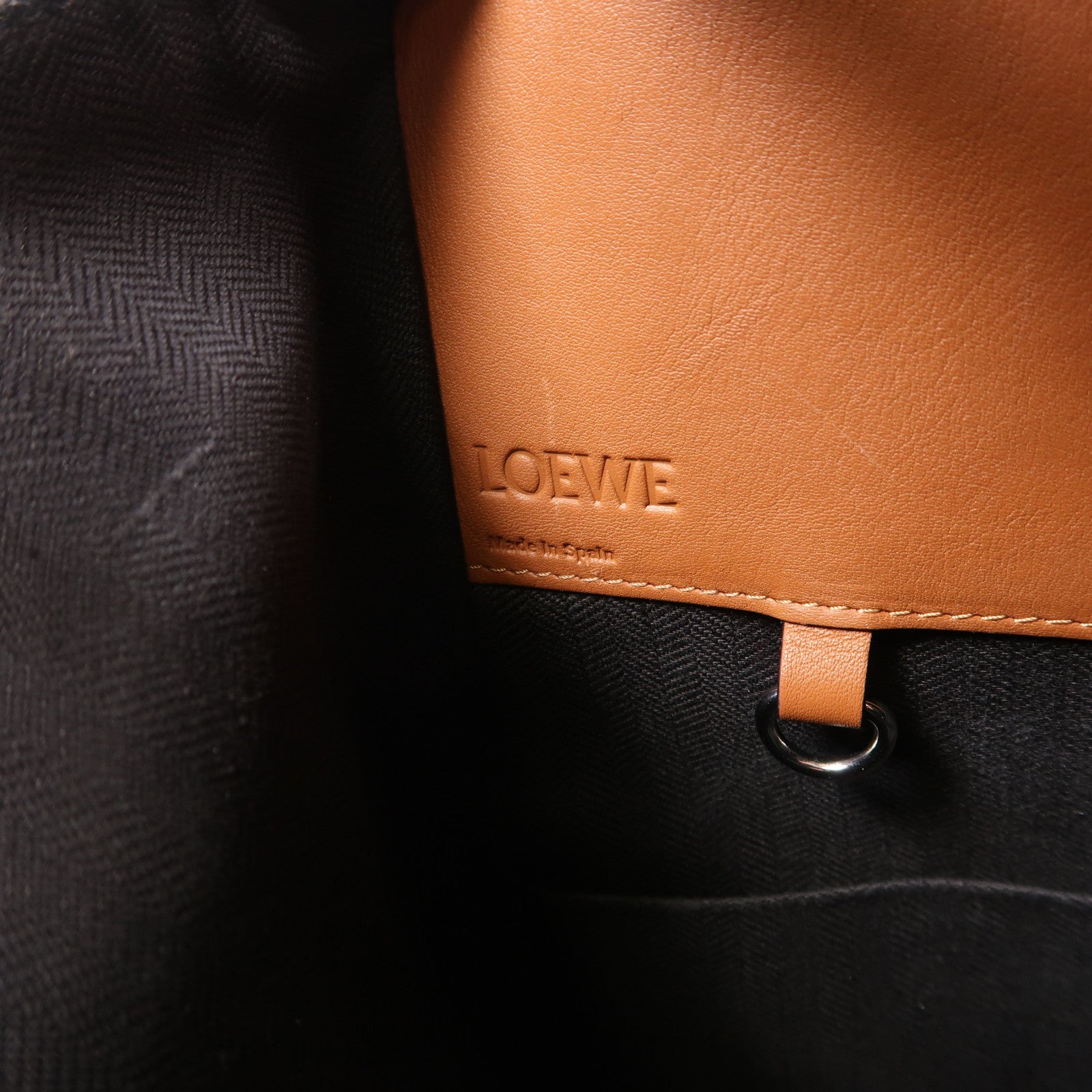 LOEWE 【激減優惠】牛皮皮革Compact Hammock銀扣手挽肩背兩用袋