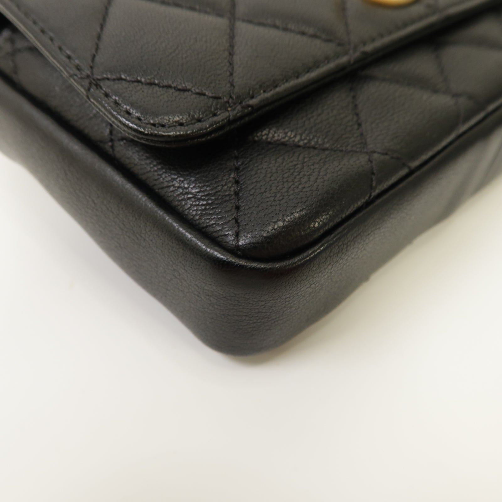 CHANEL 【激減優惠】菱格牛皮皮革Waist Bag金扣腰包黑色