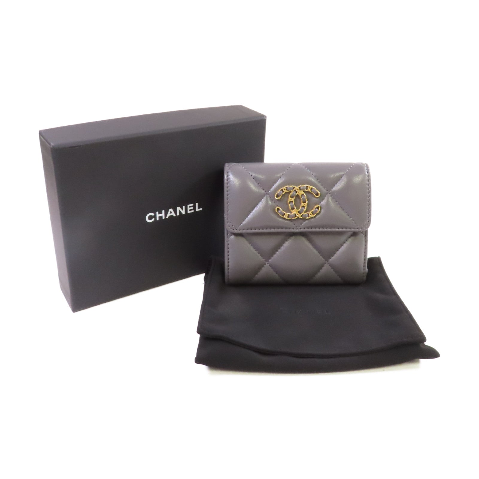 CHANEL 菱格羊皮皮革Chanel 19 Trifold Wallet金扣短錢包灰色