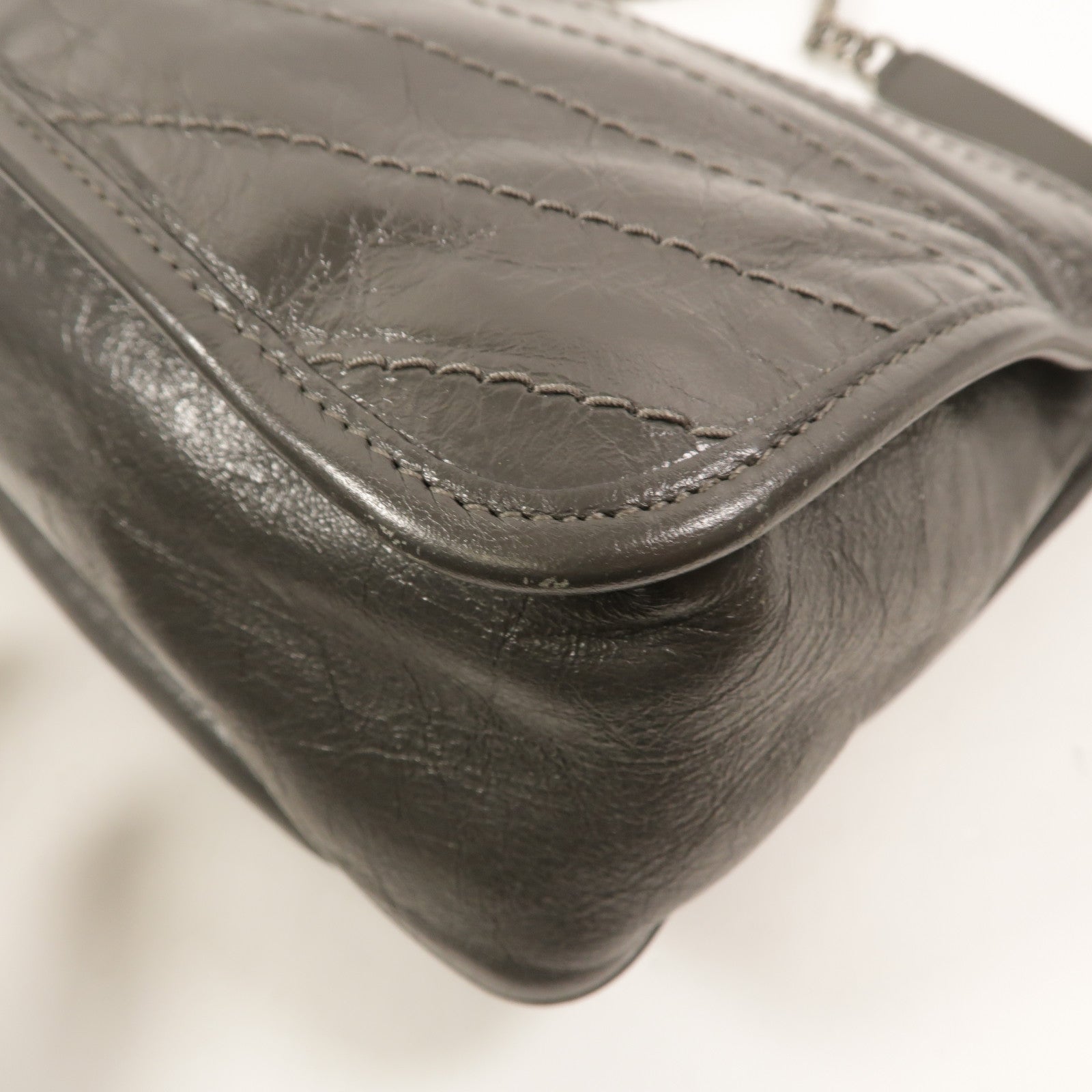 SAINT LAURENT 牛皮皮革Niki Medium Bag鏈帶肩背袋