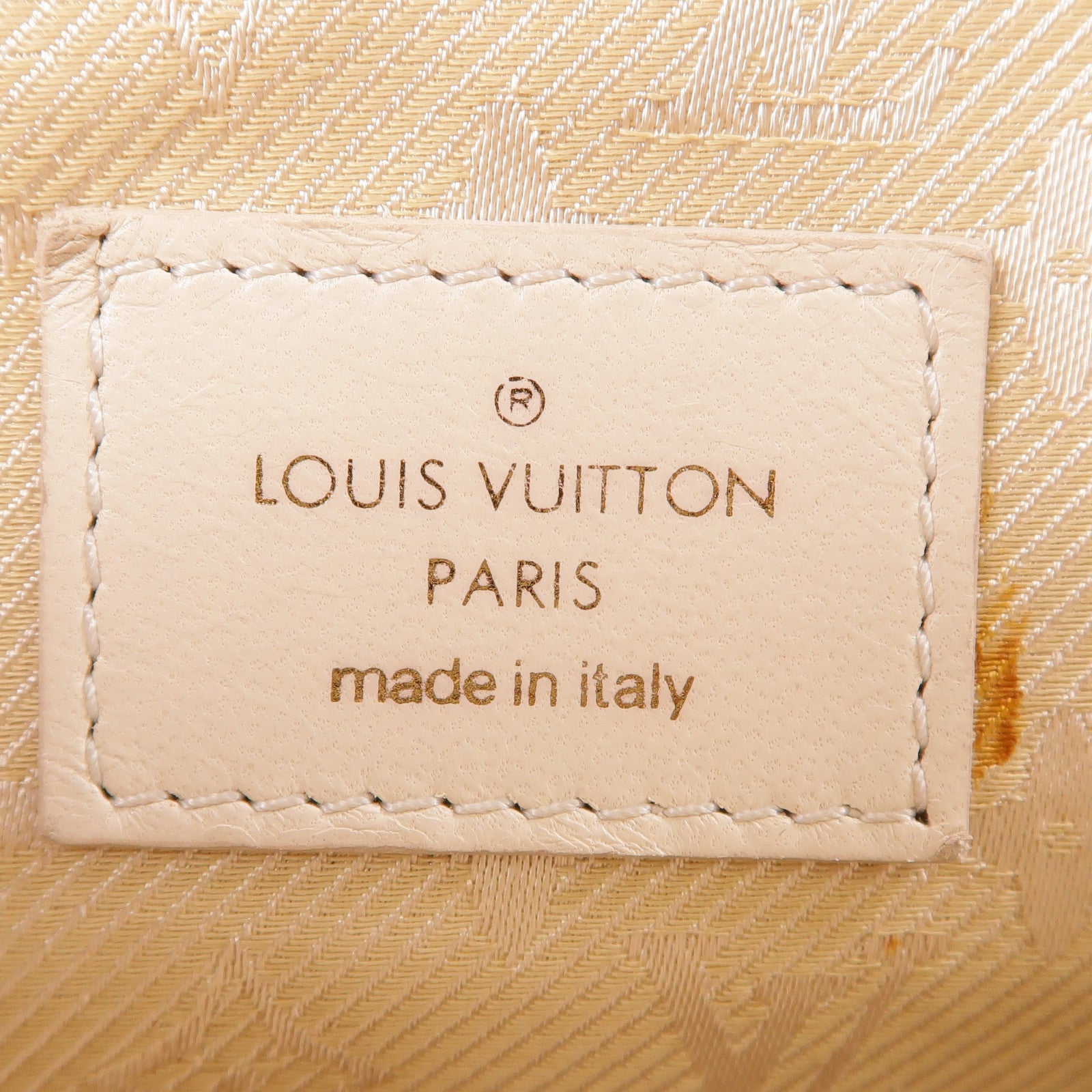 LOUIS VUITTON 牛皮皮革Riveting金扣肩背袋