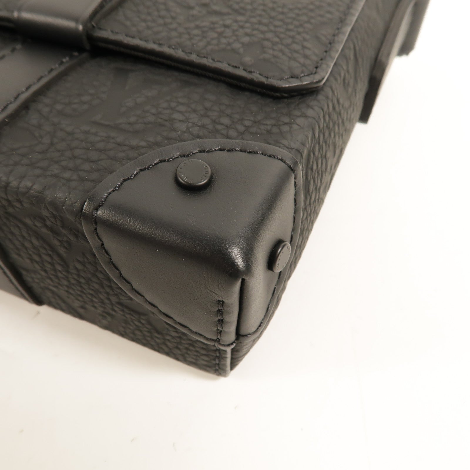 LOUIS VUITTON Monogram Taurillon Trunk Messenger Bag肩背袋