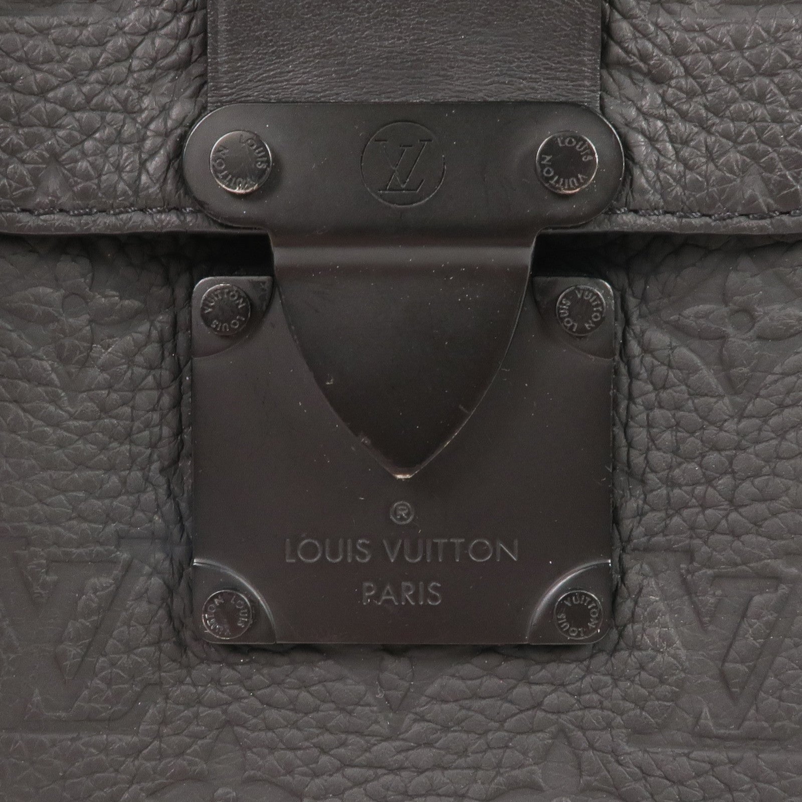 LOUIS VUITTON Monogram Taurillon S-Lock Vertical Wearable肩背袋
