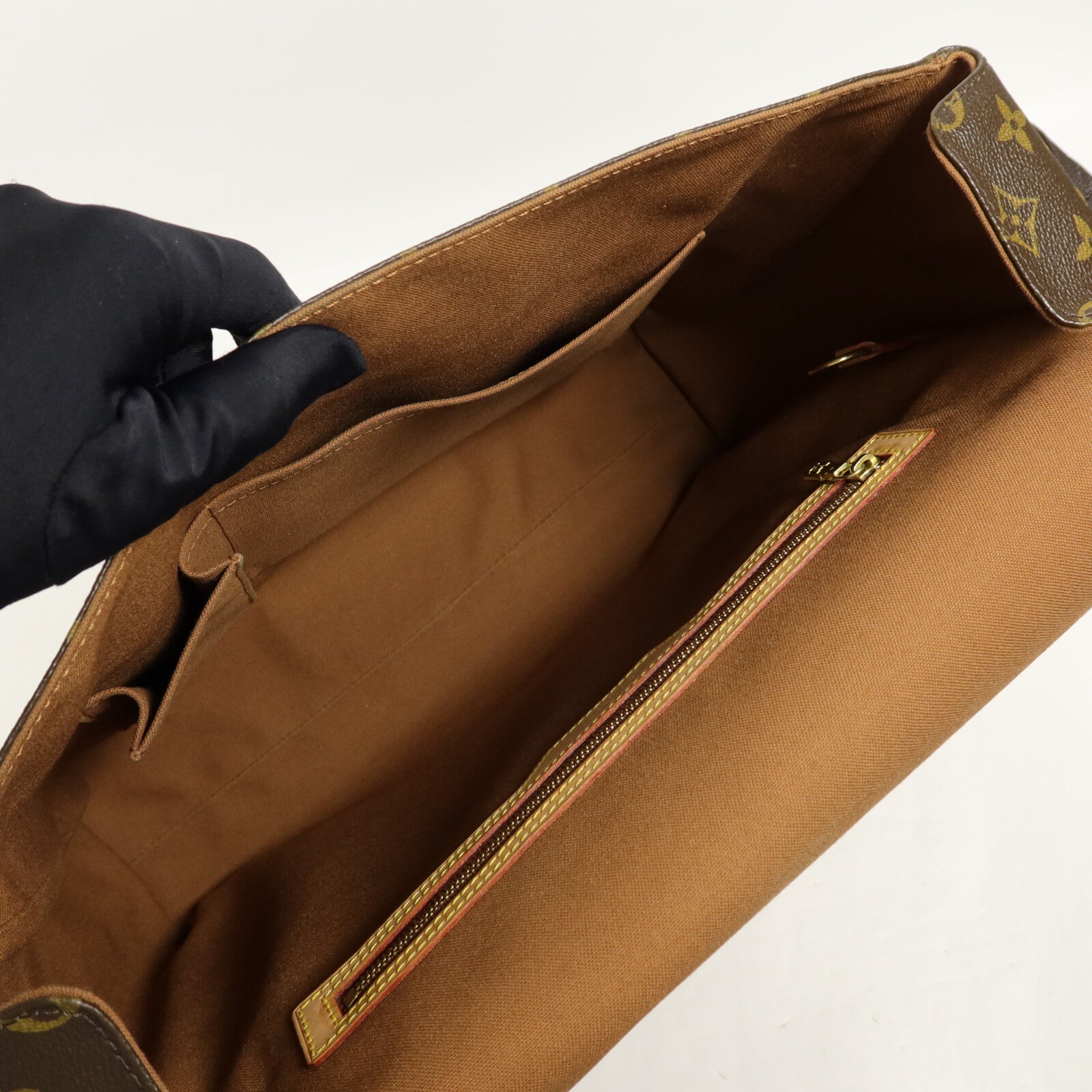 LOUIS VUITTON Monogram Abbesses肩背袋