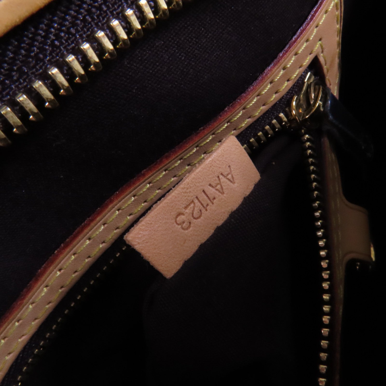 LOUIS VUITTON Monogram Vernis Brea MM金扣手挽肩背兩用袋