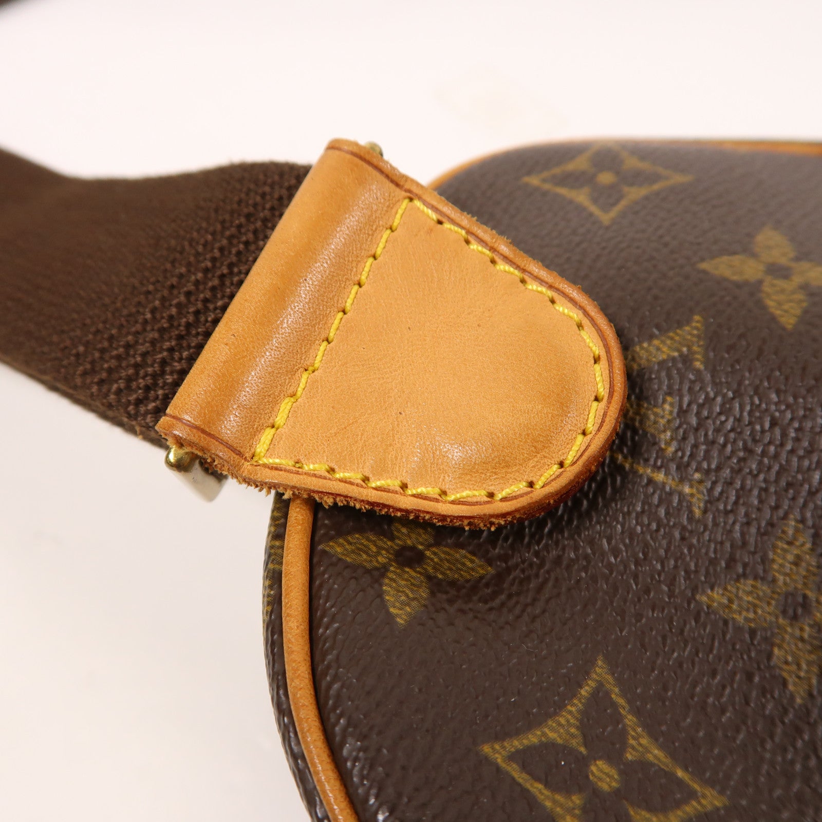 LOUIS VUITTON Monogram Pochette Gange金扣肩背袋