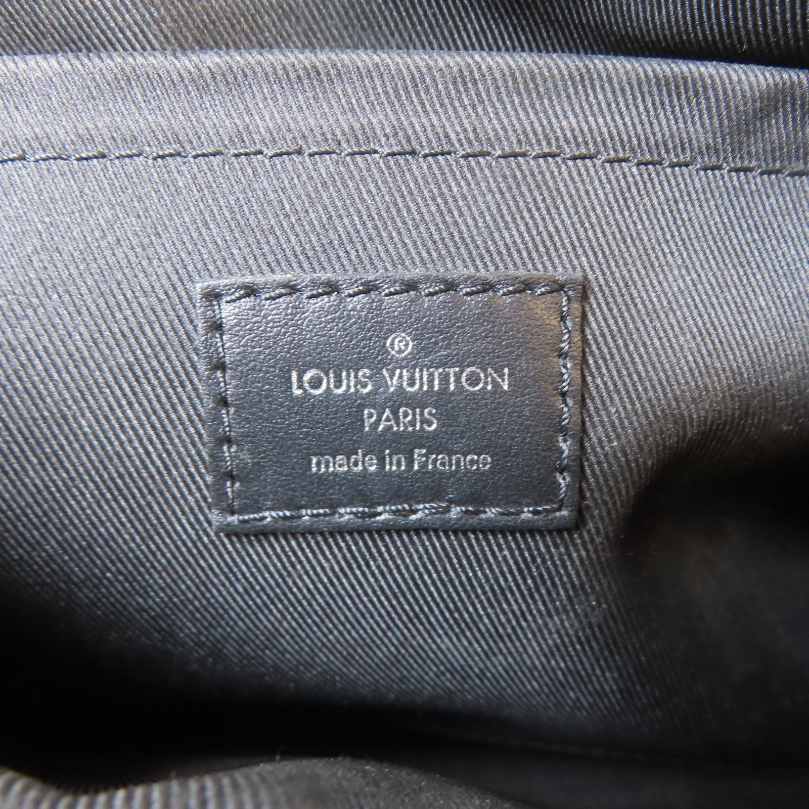 LOUIS VUITTON Monogram Eclipse Steamer Messenger肩背袋黑色