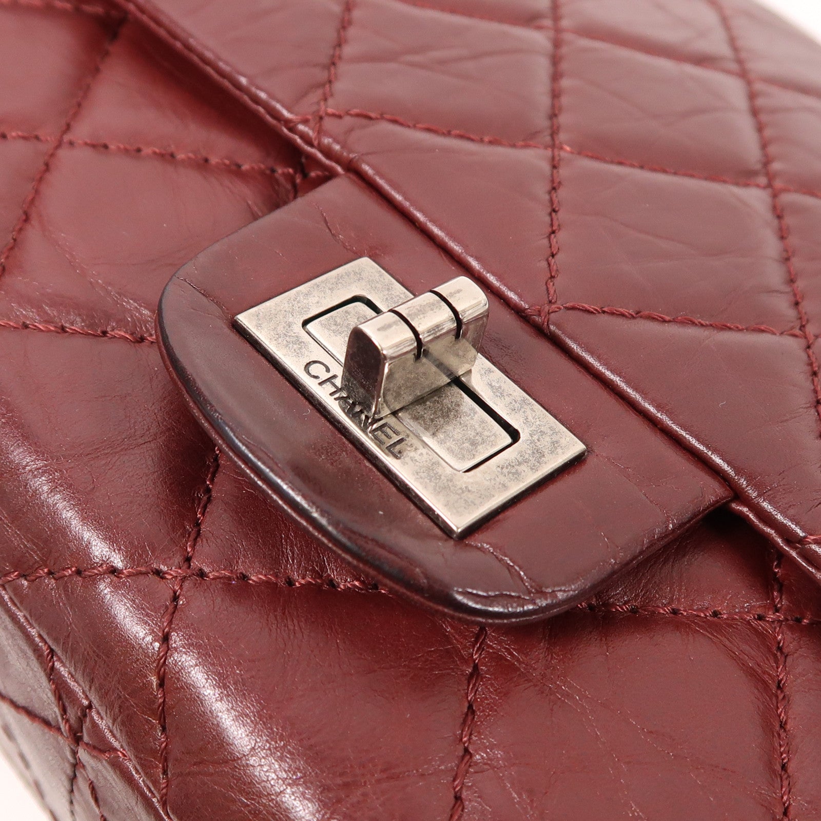 CHANEL 牛皮皮革2.55鏈帶肩背袋