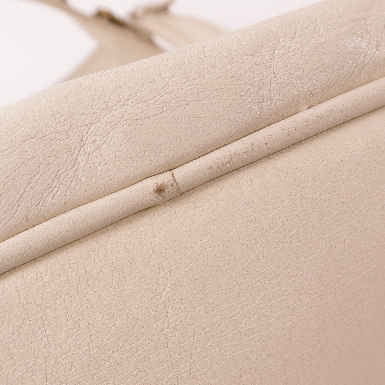 LOUIS VUITTON 牛皮皮革Riveting金扣肩背袋