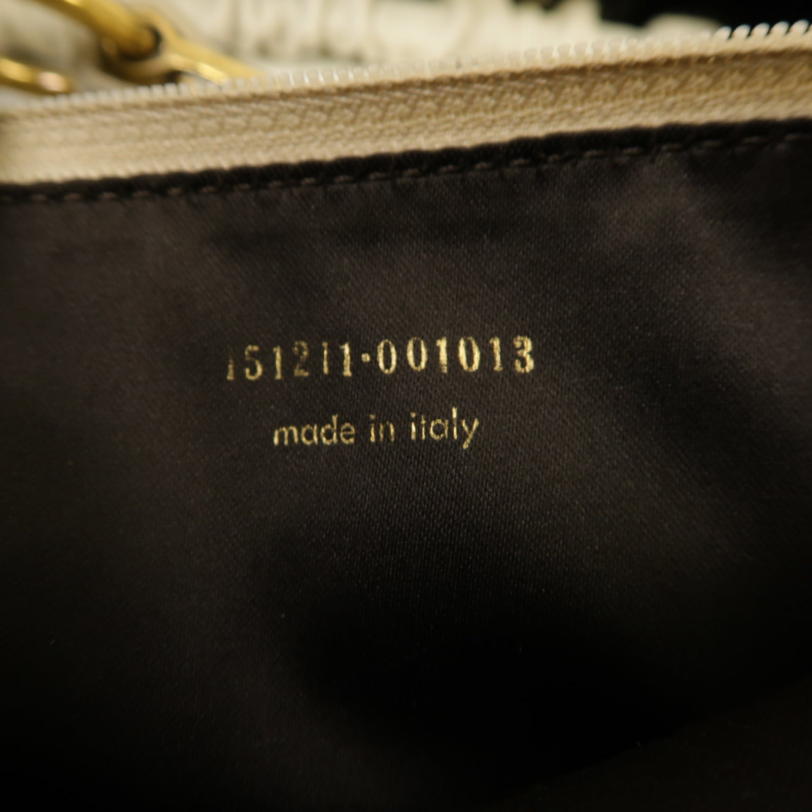 YVES SAINT LAURENT 牛皮皮革Vincennes Mombasa Hobo Bag金扣肩背袋白色