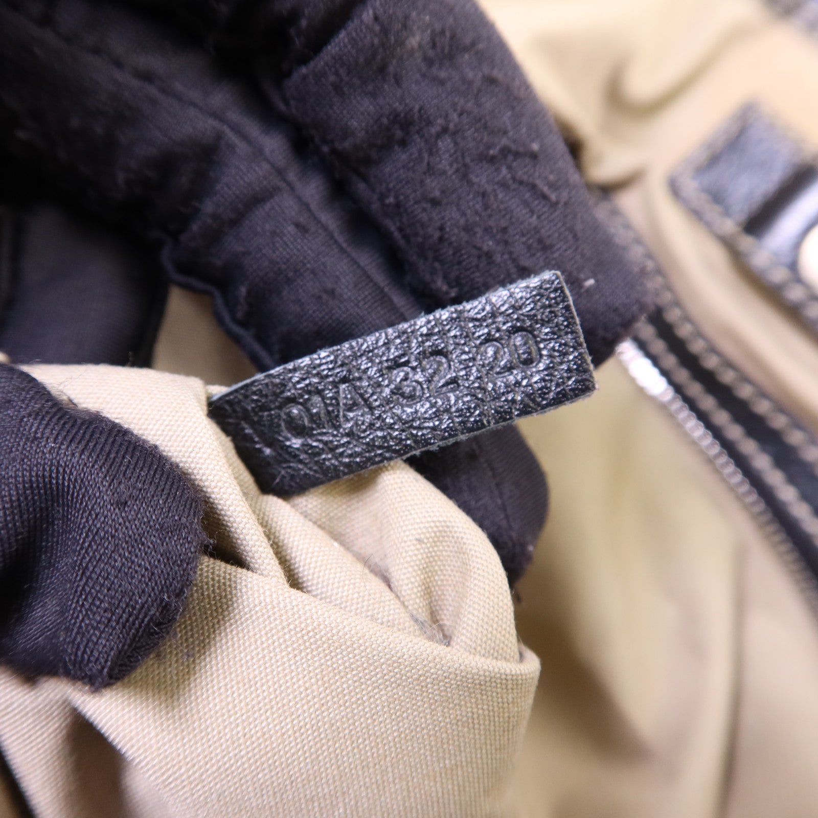 TOD'S 塗層帆布Shoulder Bag銀扣肩背袋