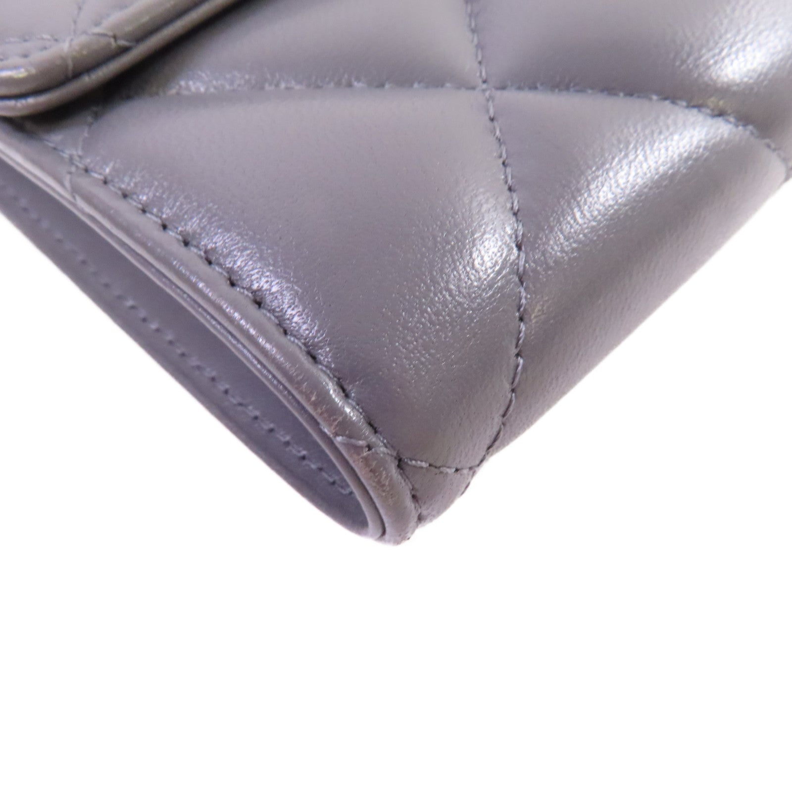 CHANEL 菱格羊皮皮革Chanel 19 Trifold Wallet金扣短錢包灰色