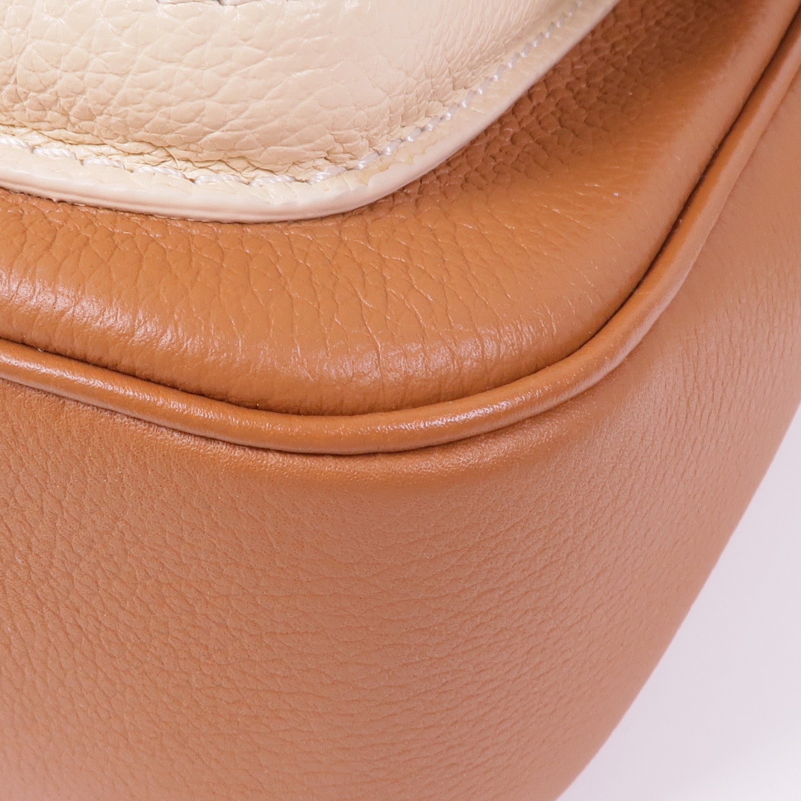 LOUIS VUITTON 牛皮皮革Lockme Tender金扣肩背袋