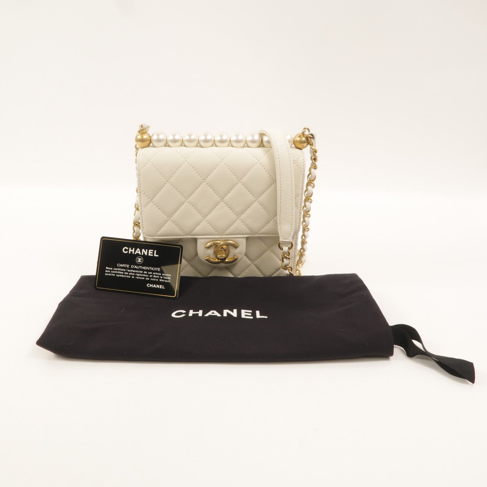 CHANEL 牛皮皮革Chic Pearl Flap Bag鏈帶肩背袋