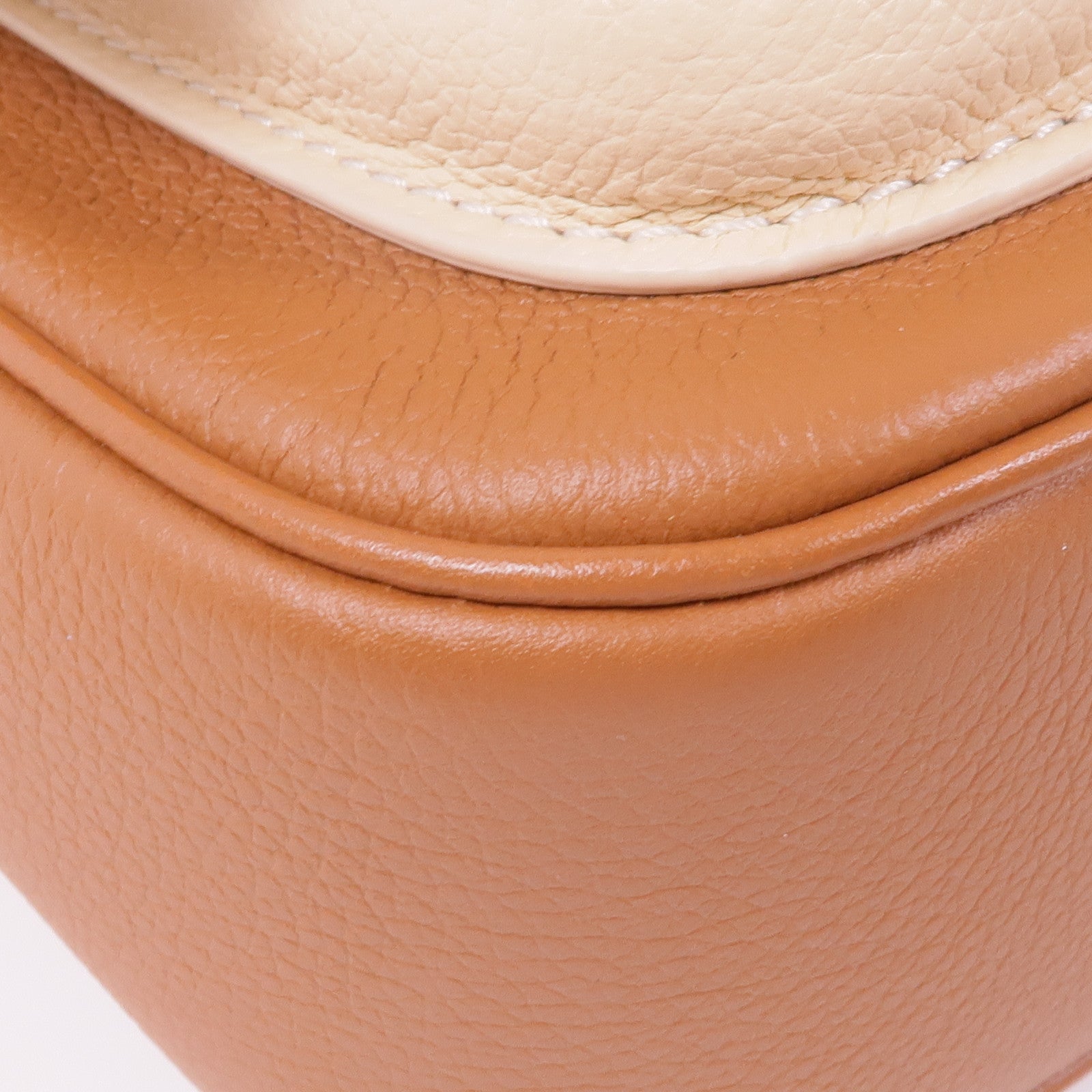 LOUIS VUITTON 牛皮皮革Lockme Tender金扣肩背袋