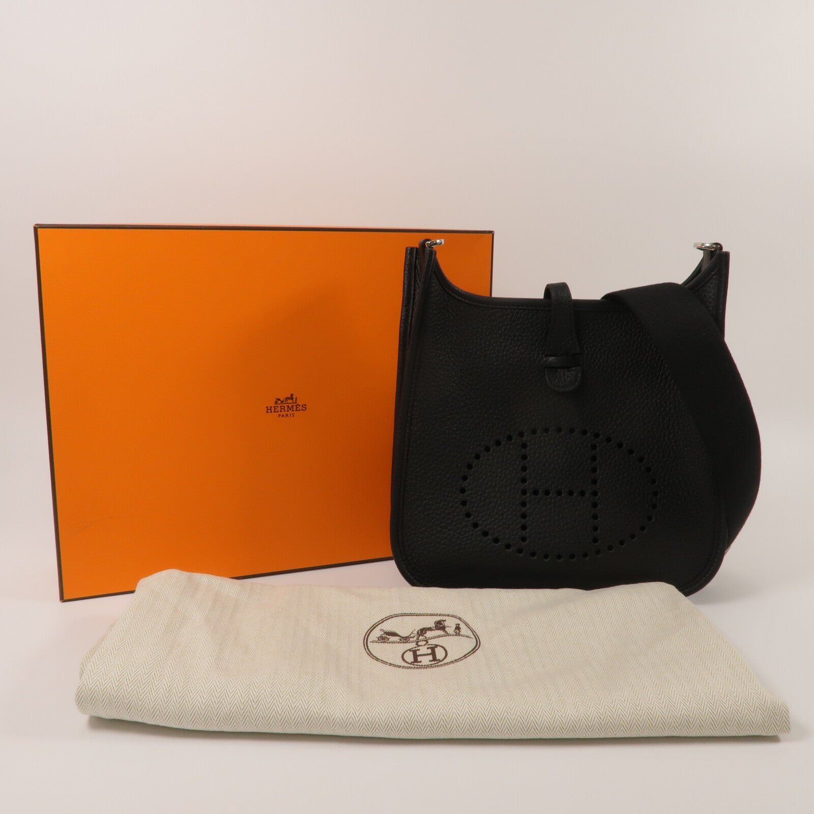 HERMES Clemence皮革Evelyne 23肩背袋Noir