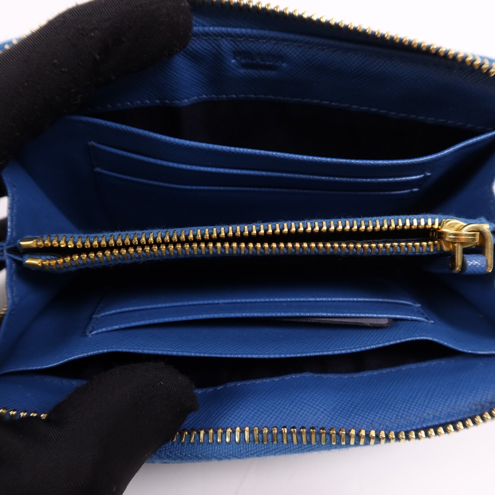 PRADA 牛皮皮革Wallet金扣長錢包