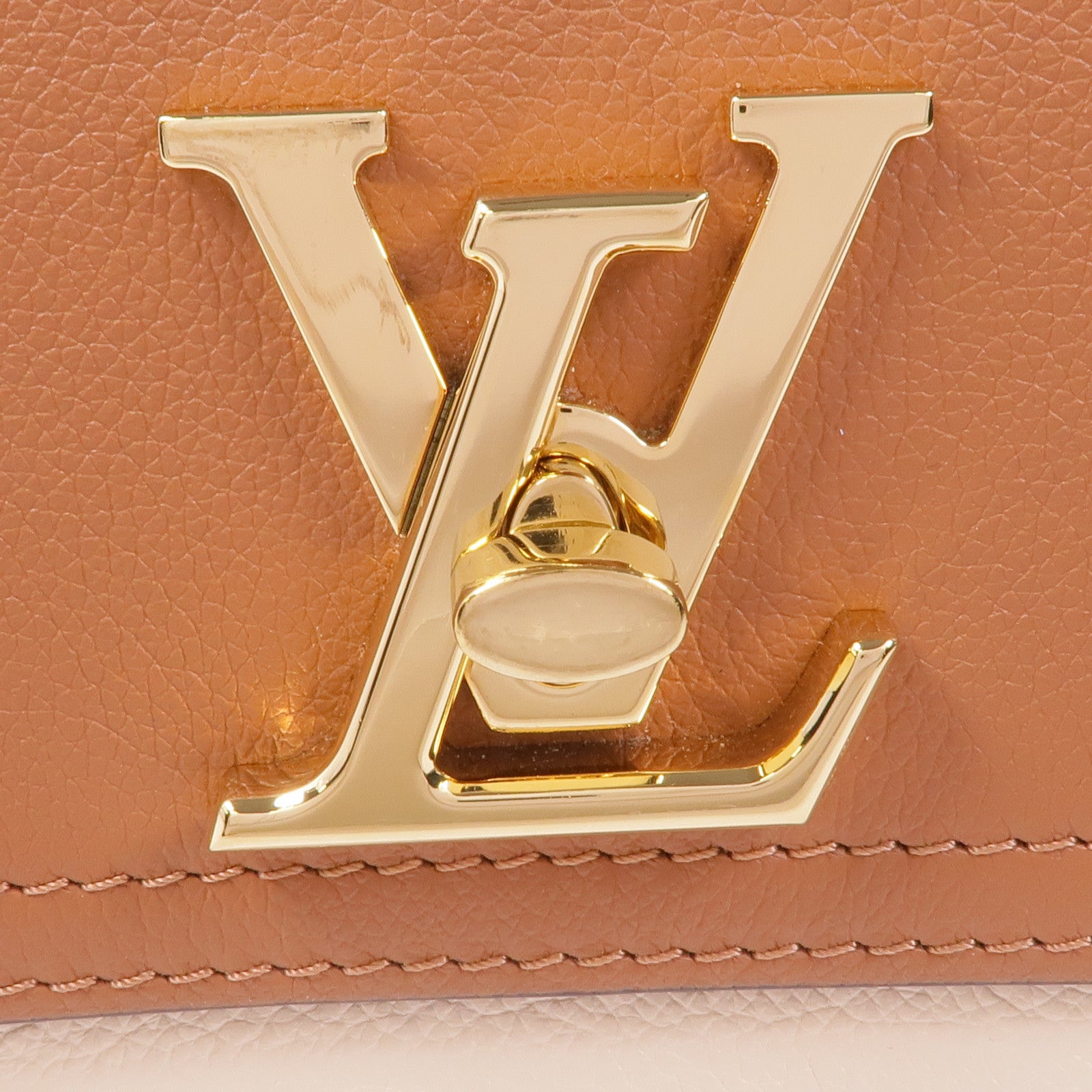 LOUIS VUITTON 牛皮皮革Lockme Tender金扣肩背袋