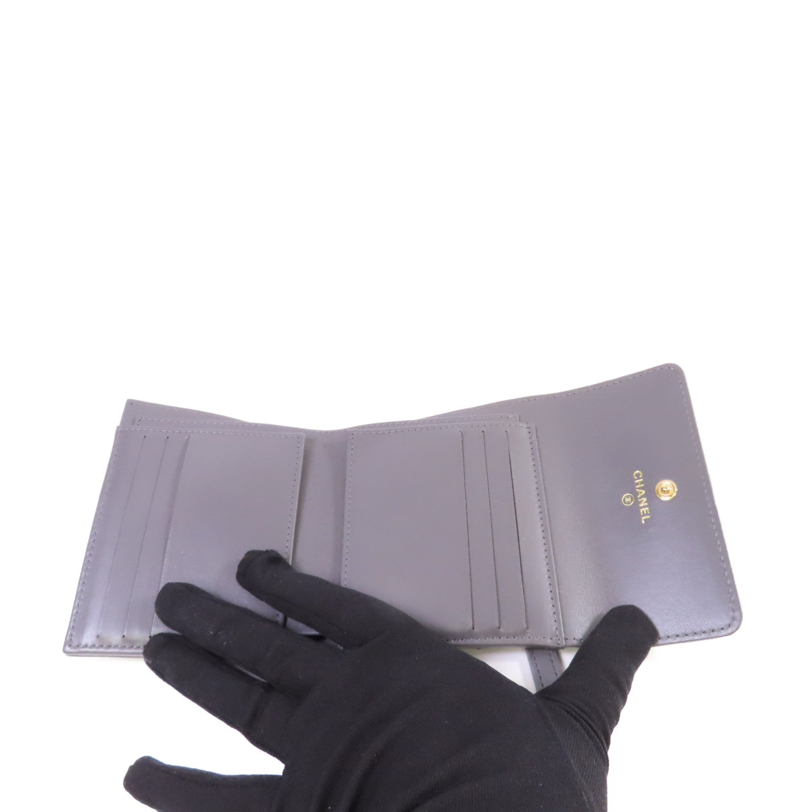 CHANEL 菱格羊皮皮革Chanel 19 Trifold Wallet金扣短錢包灰色