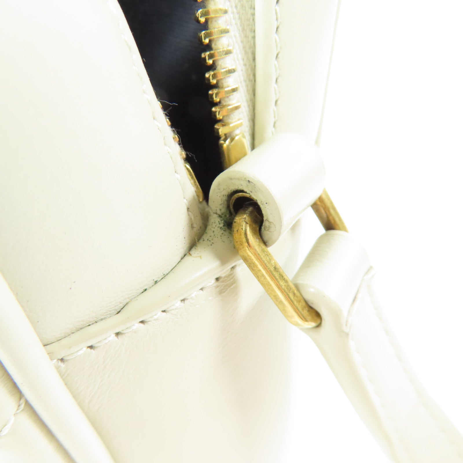 SAINT LAURENT 牛皮皮革Lou Camera金扣肩背袋