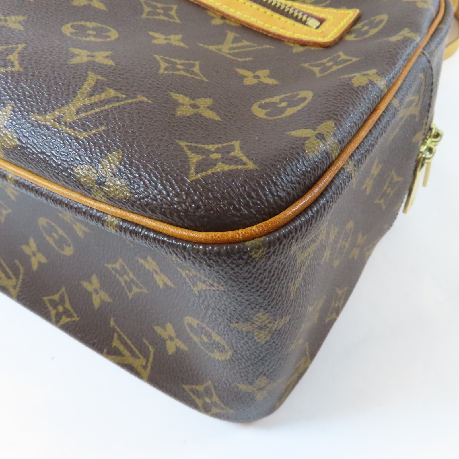 LOUIS VUITTON Monogram Cite GM金扣肩背袋啡色