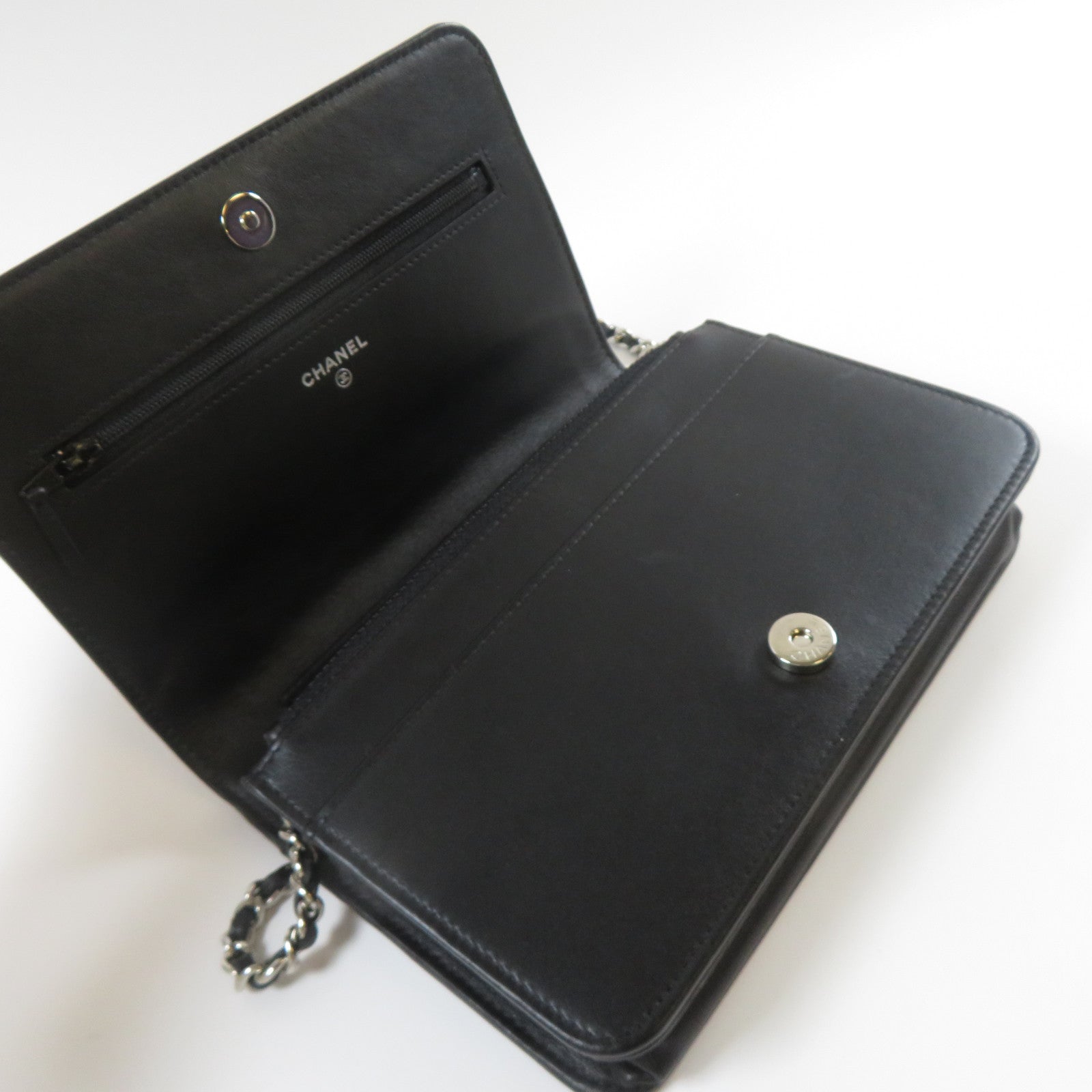 CHANEL 羊皮皮革Camellia Wallet On Chain銀扣鏈帶肩背袋黑色