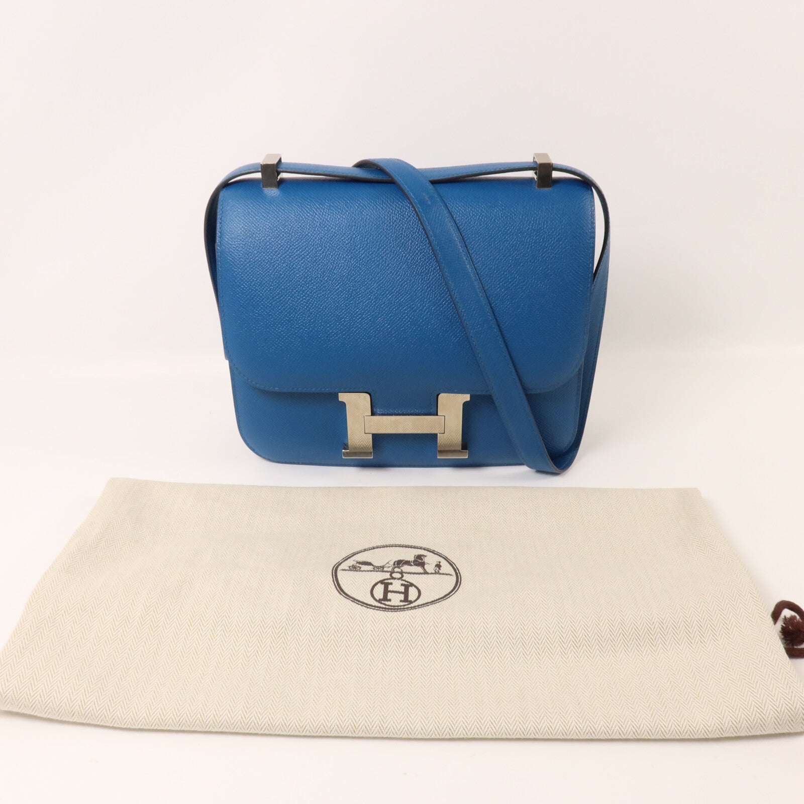 HERMES Epsom皮革Constance 24肩背袋Bleu Izmir