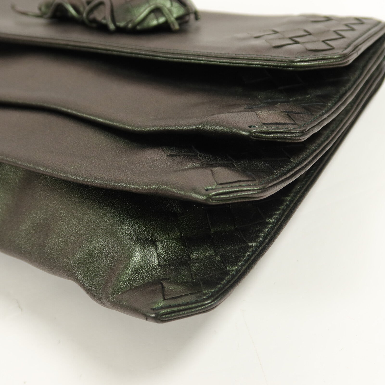 BOTTEGA VENETA 牛皮皮革Beetle Iridescent Clutch手拿包