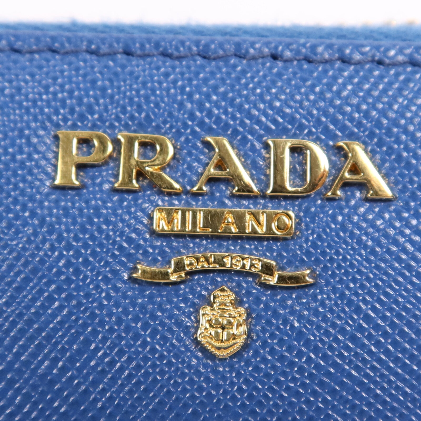 PRADA 牛皮皮革Wallet金扣長錢包