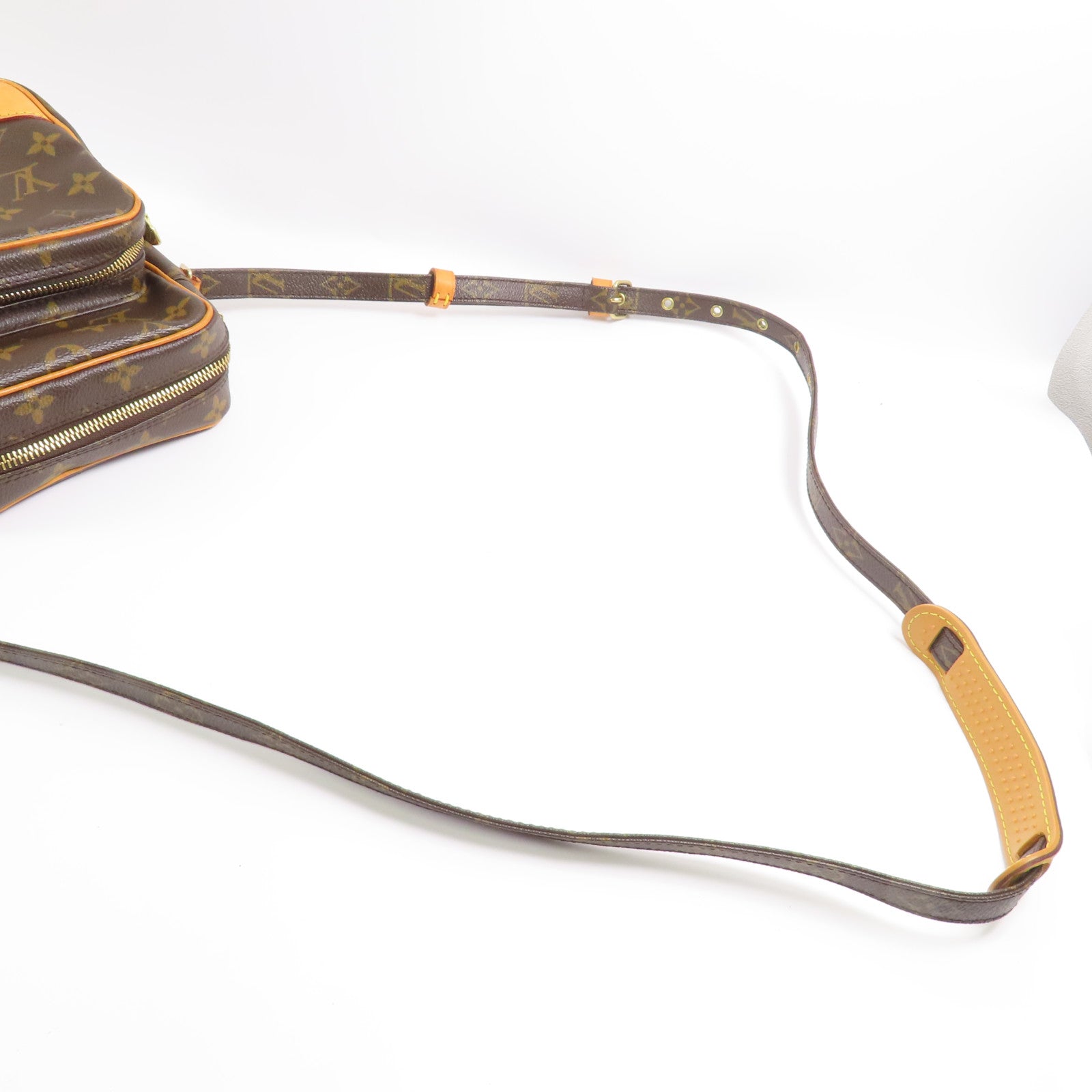 LOUIS VUITTON LV GHW Amazon Crossbody Shoulder Bag M45236 Monogram Brown