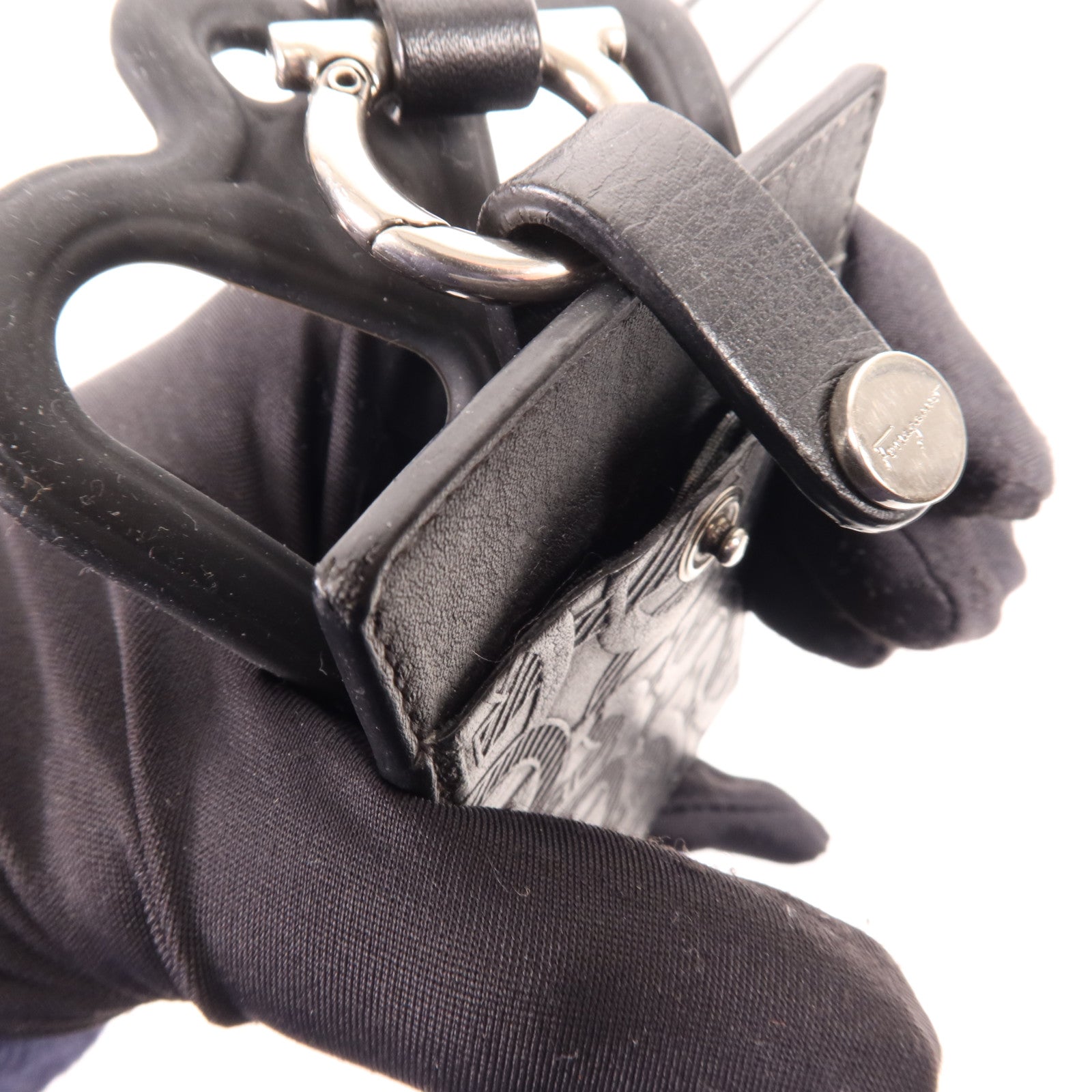 Salvatore Ferragamo 牛皮皮革Card Case銀扣卡片套