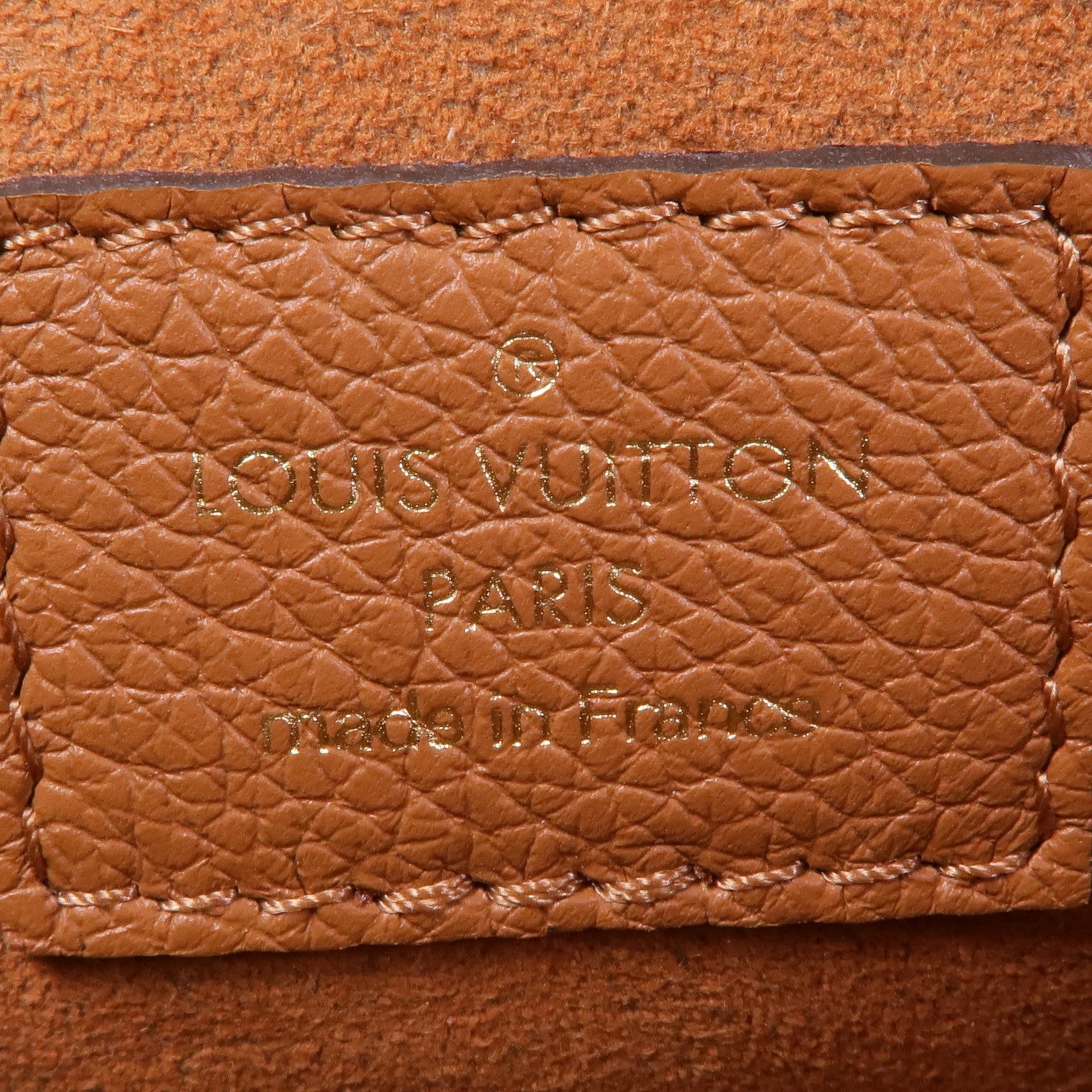 LOUIS VUITTON 牛皮皮革Lockme Tender金扣肩背袋