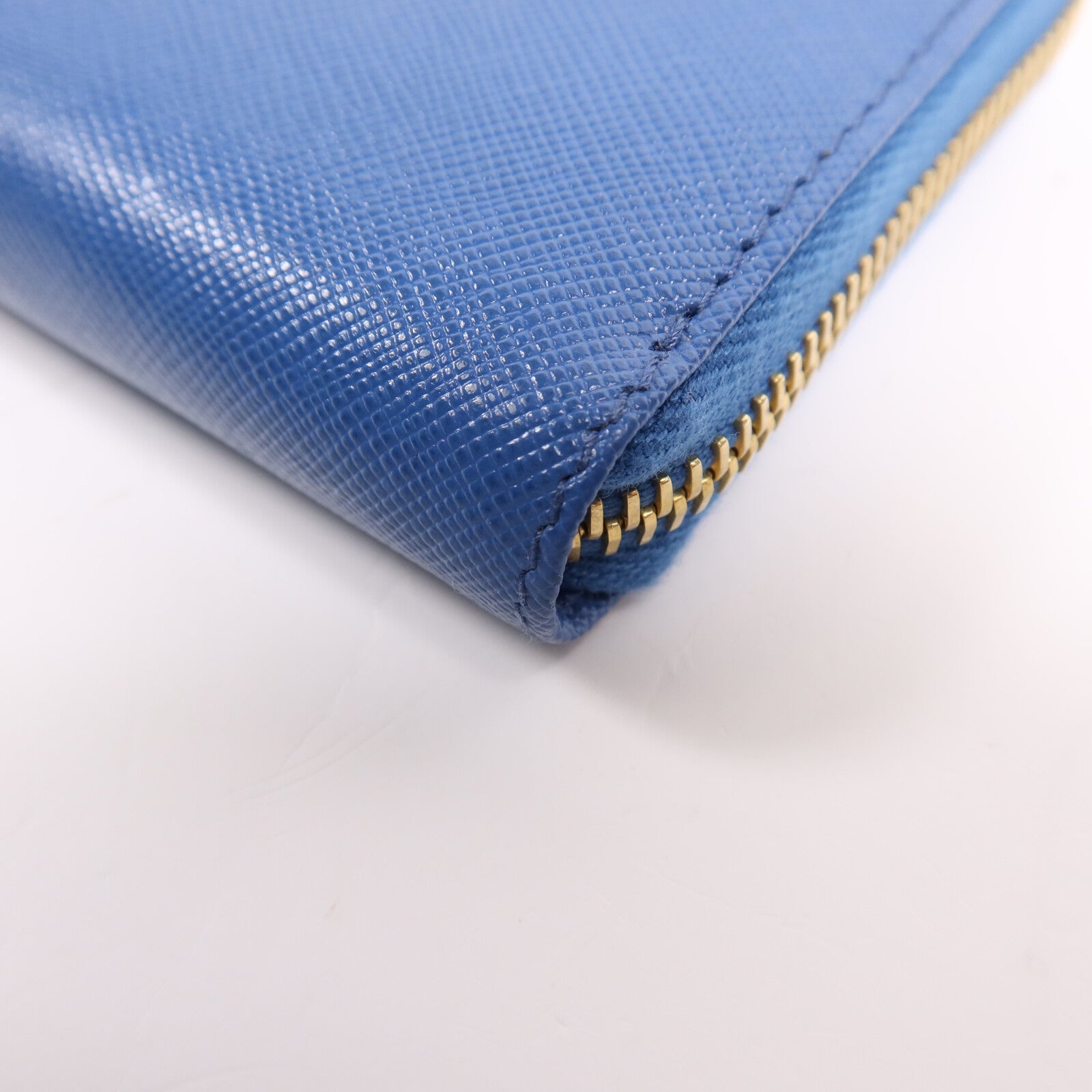 PRADA 牛皮皮革Wallet金扣長錢包