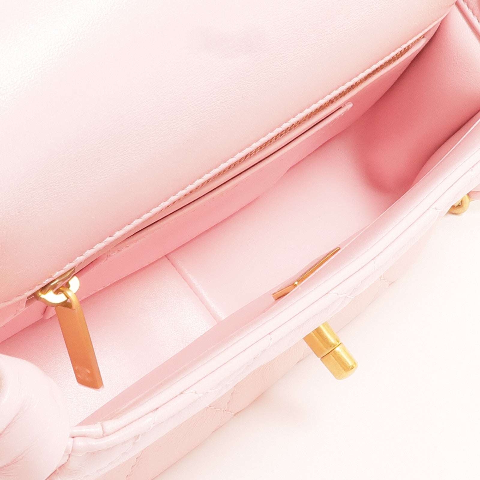 CHANEL 羊皮皮革Chain Shoulder金扣鏈帶肩背袋