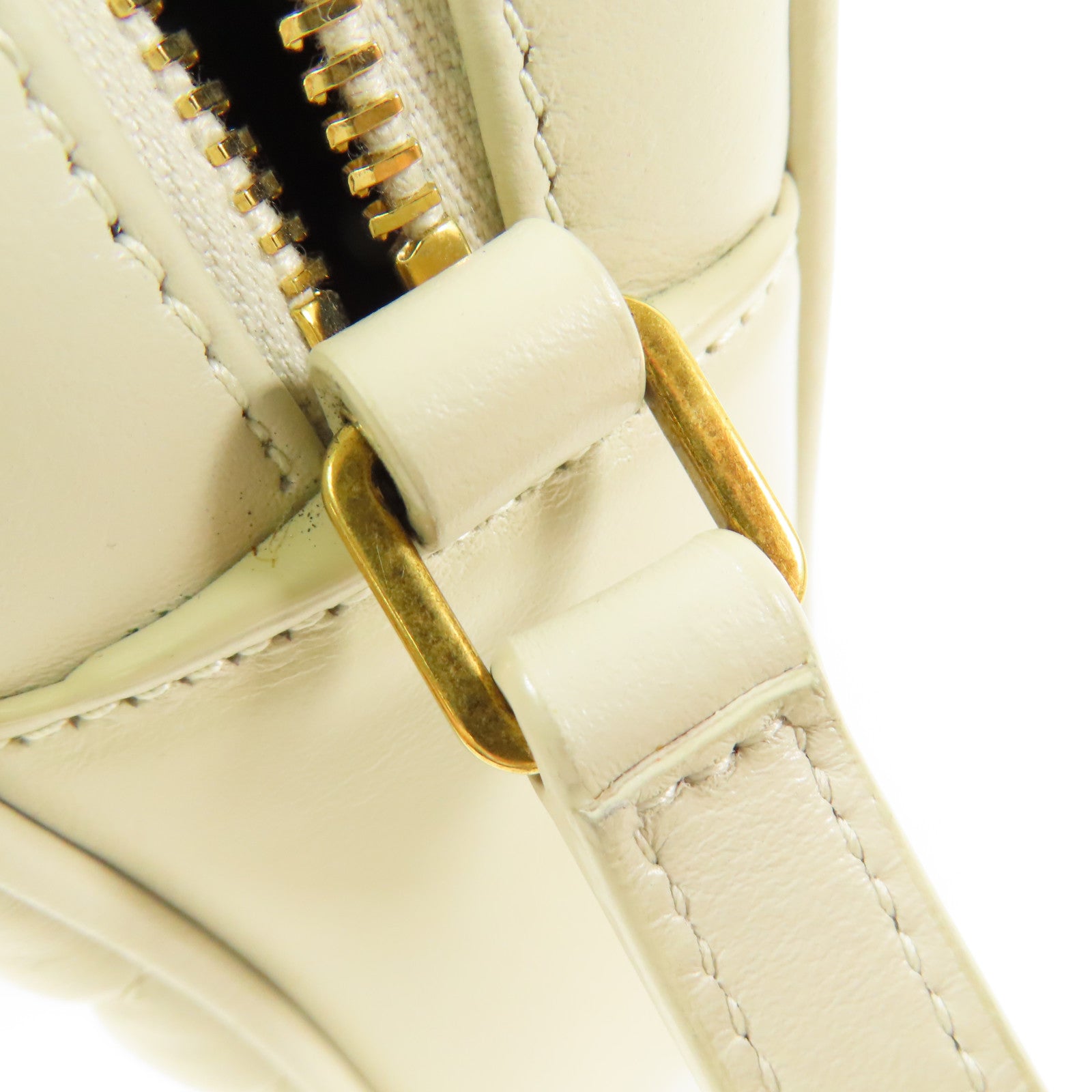 SAINT LAURENT 牛皮皮革Lou Camera金扣肩背袋