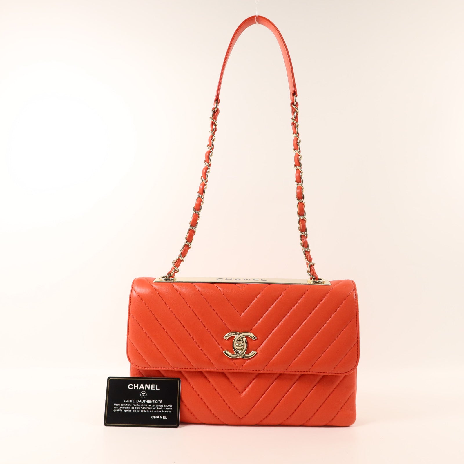 CHANEL 羊皮皮革Trendy CC Chevron Wallet On Chain金扣鏈帶肩背袋