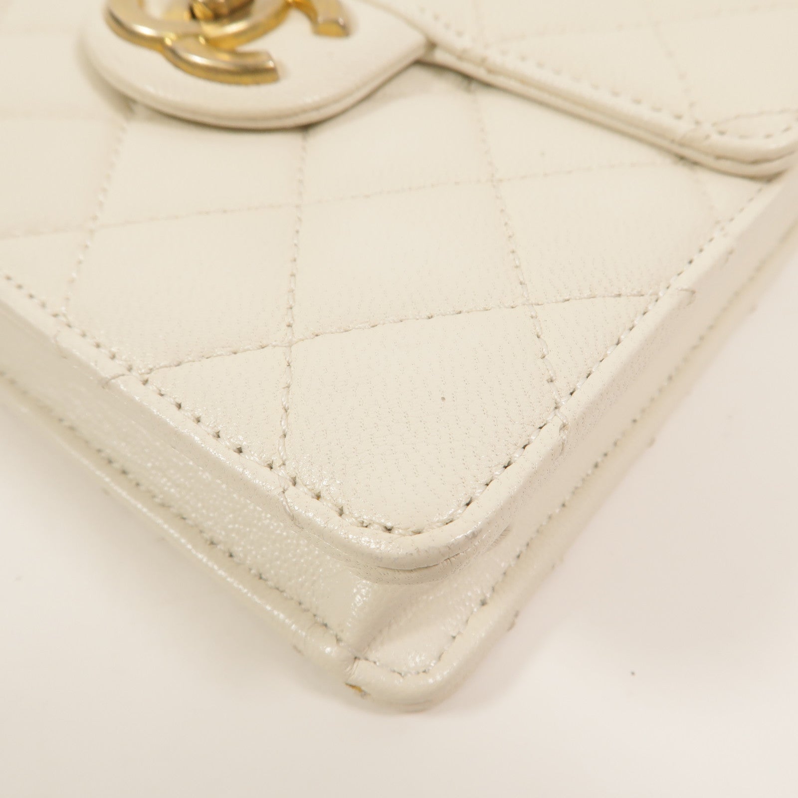 CHANEL 牛皮皮革Chic Pearl Flap Bag鏈帶肩背袋