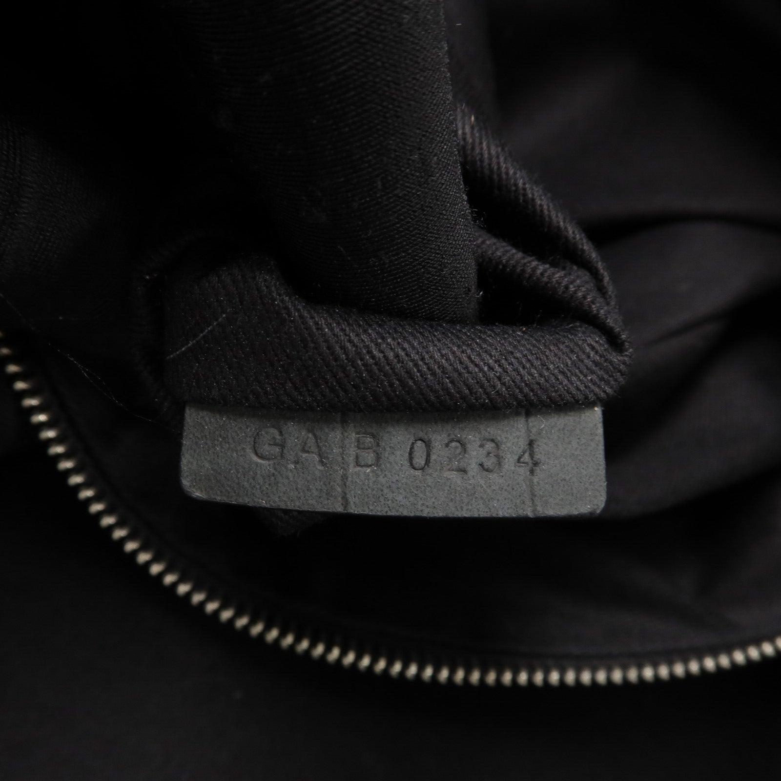 GIVENCHY 牛皮皮革Voyou Large Bag肩背袋