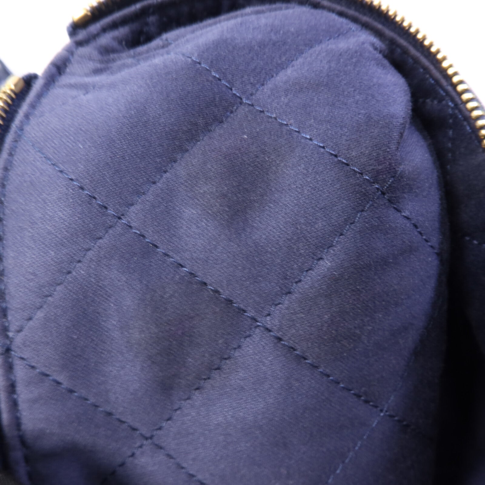 CHANEL 牛皮皮革C22 Medium鏈帶肩背袋
