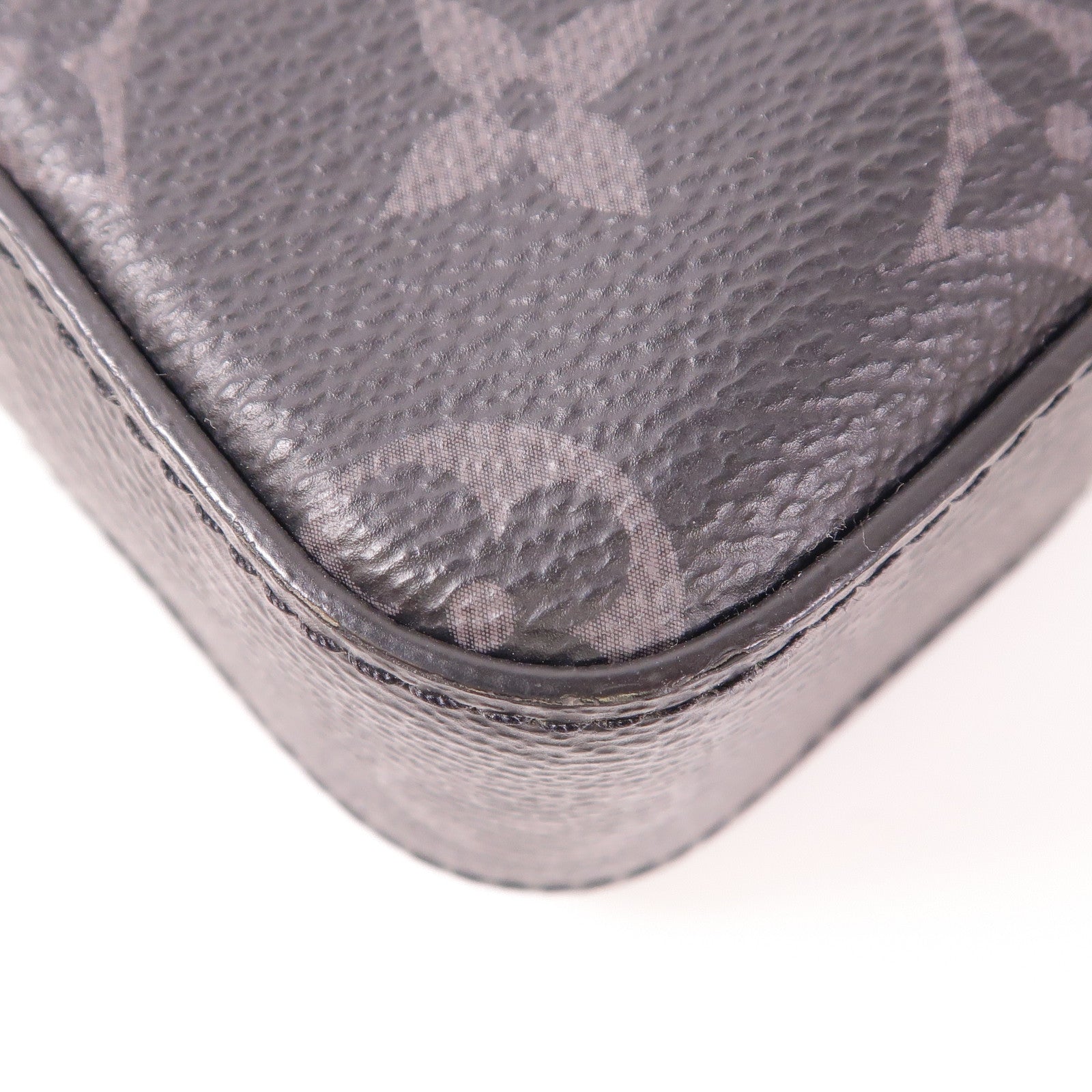 LOUIS VUITTON Monogram Eclipse Reverse Trio Messenger銀扣肩背袋