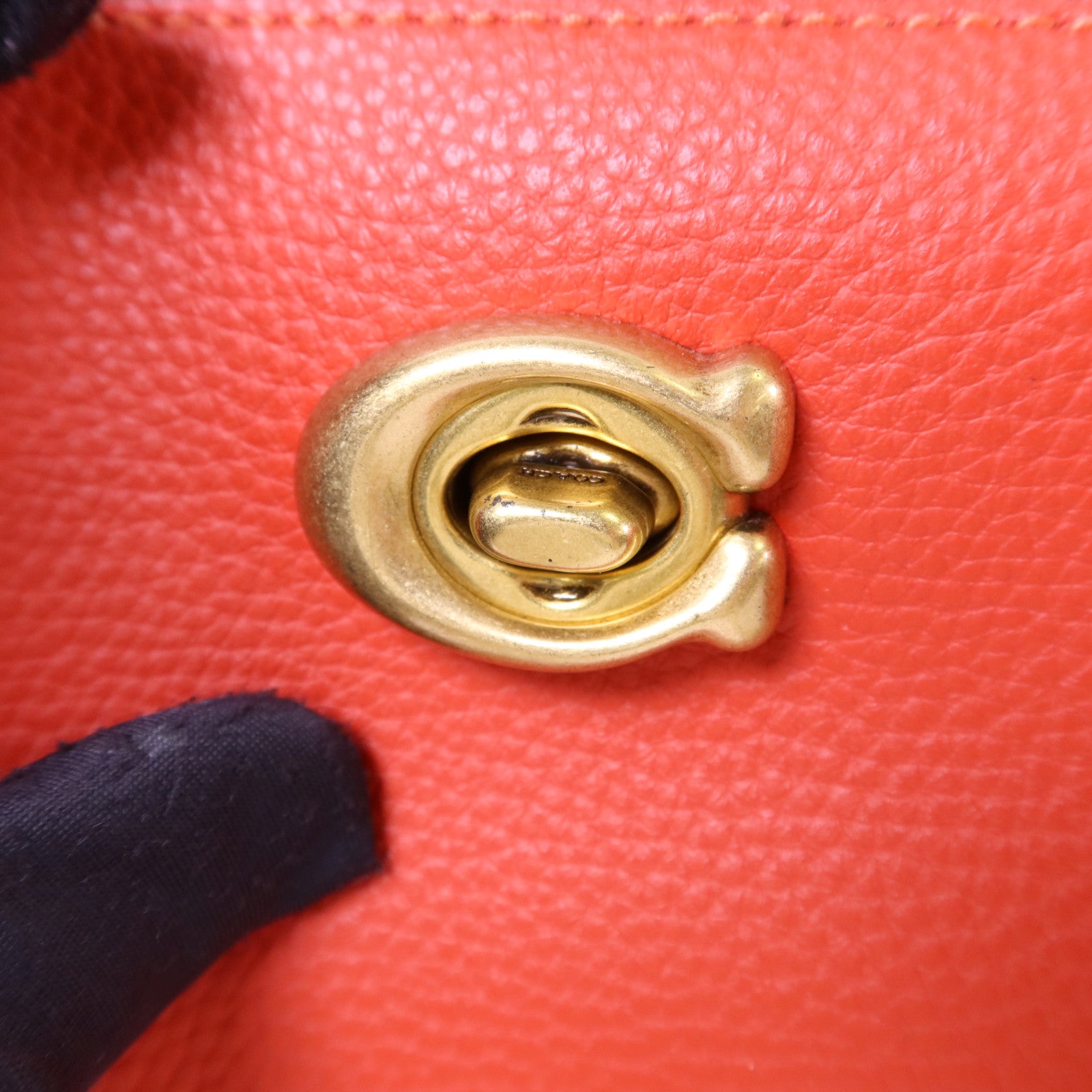 COACH 牛皮皮革Willow Bucket Bag金扣肩背袋