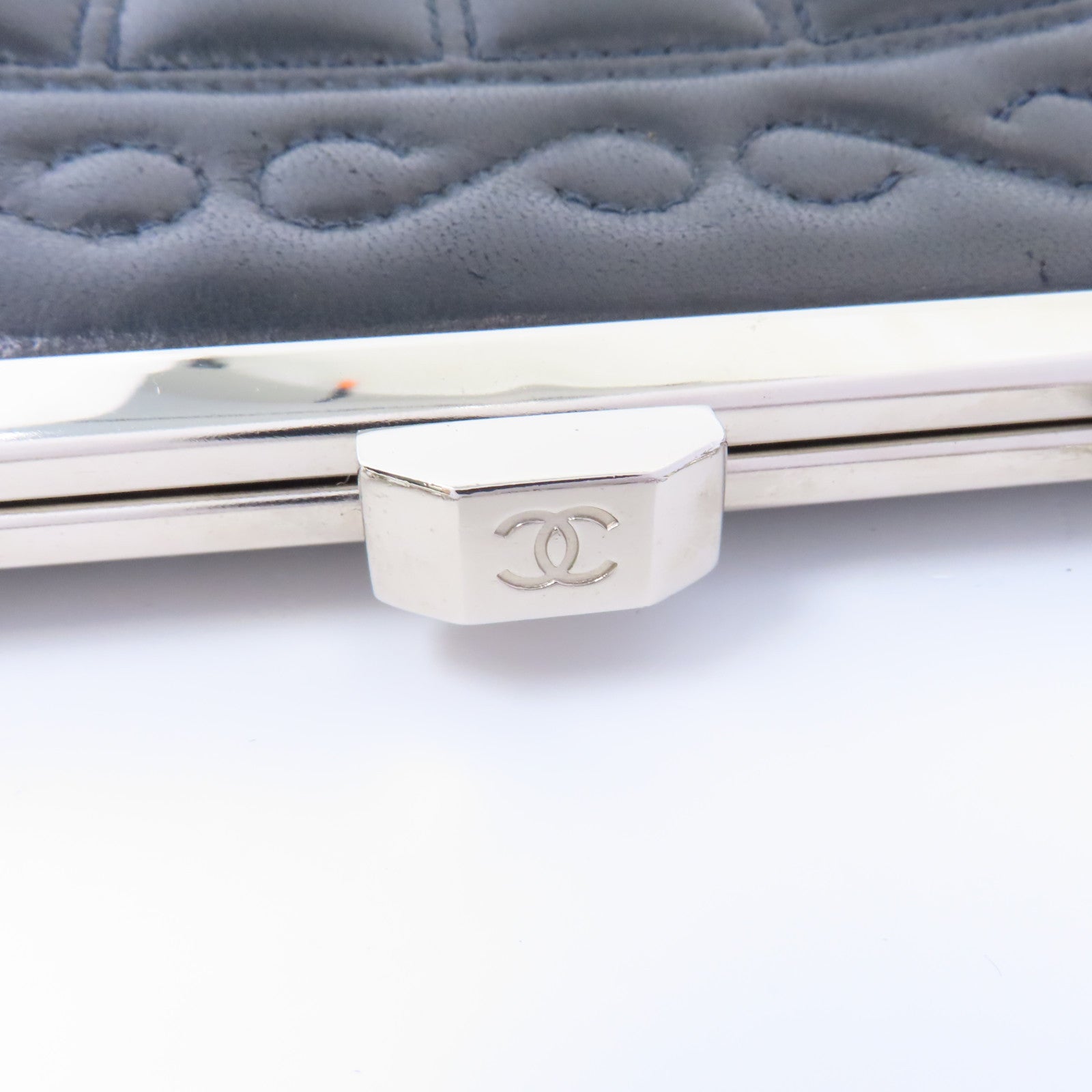 CHANEL 皮革Chain Handbag銀扣鏈帶手挽袋黑色