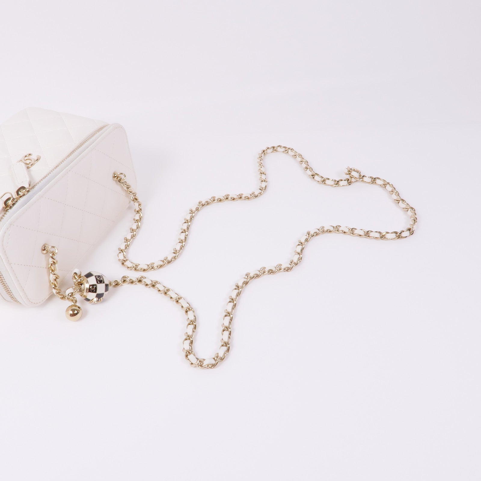 CHANEL 羊皮皮革Vanity Case金扣肩背袋