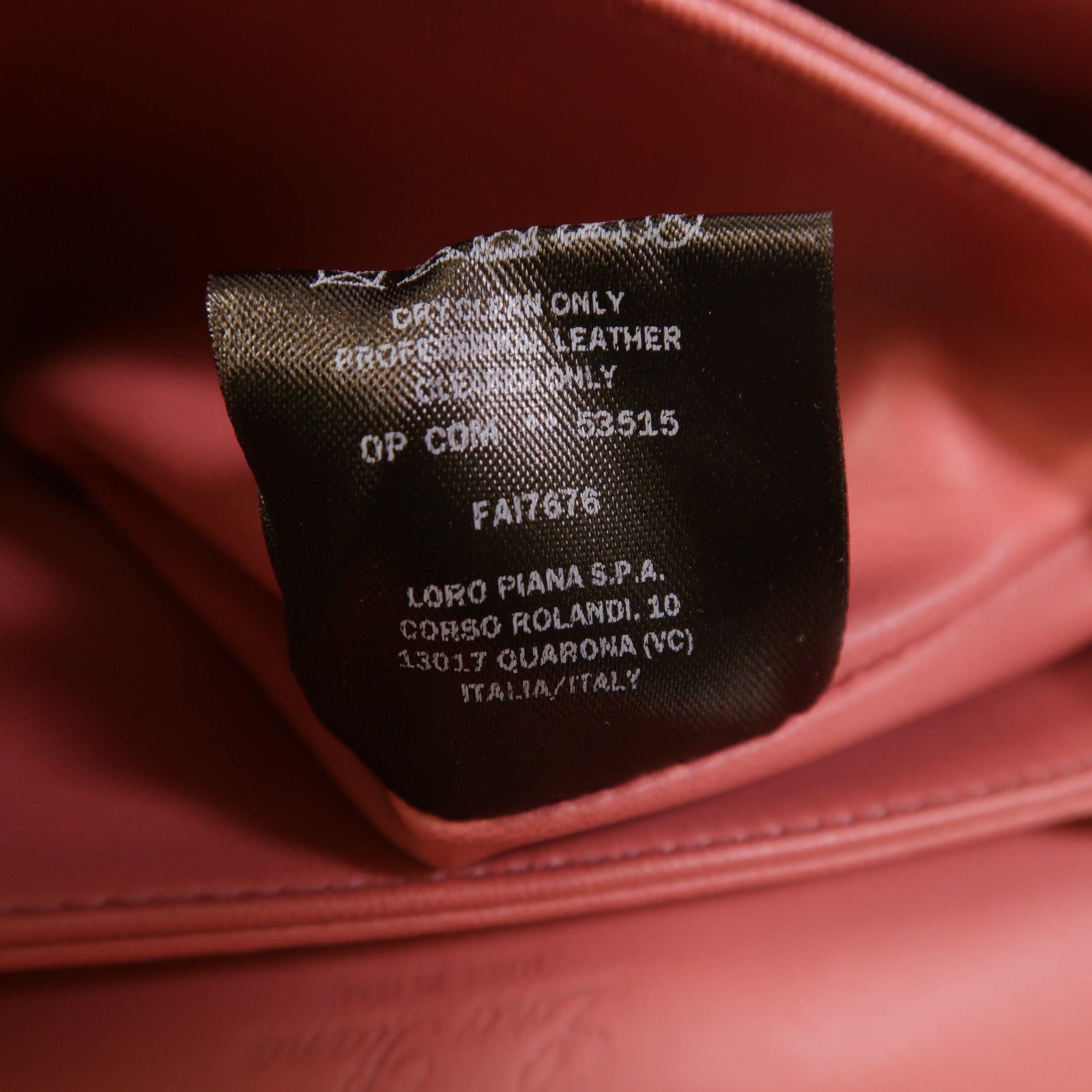Loro Piana 羊皮皮革Lock In肩背袋