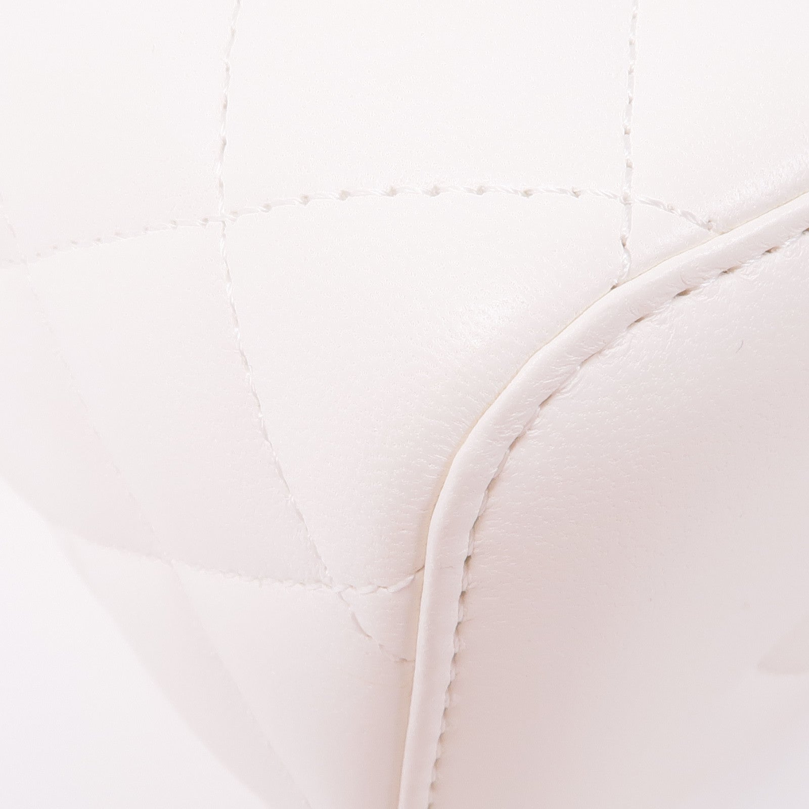 CHANEL 羊皮皮革Vanity Case金扣肩背袋