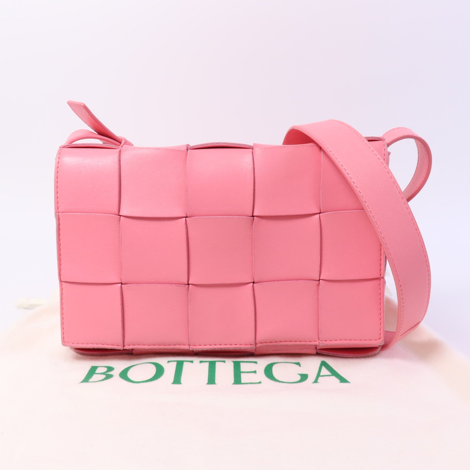 BOTTEGA VENETA 牛皮皮革Cassette肩背袋