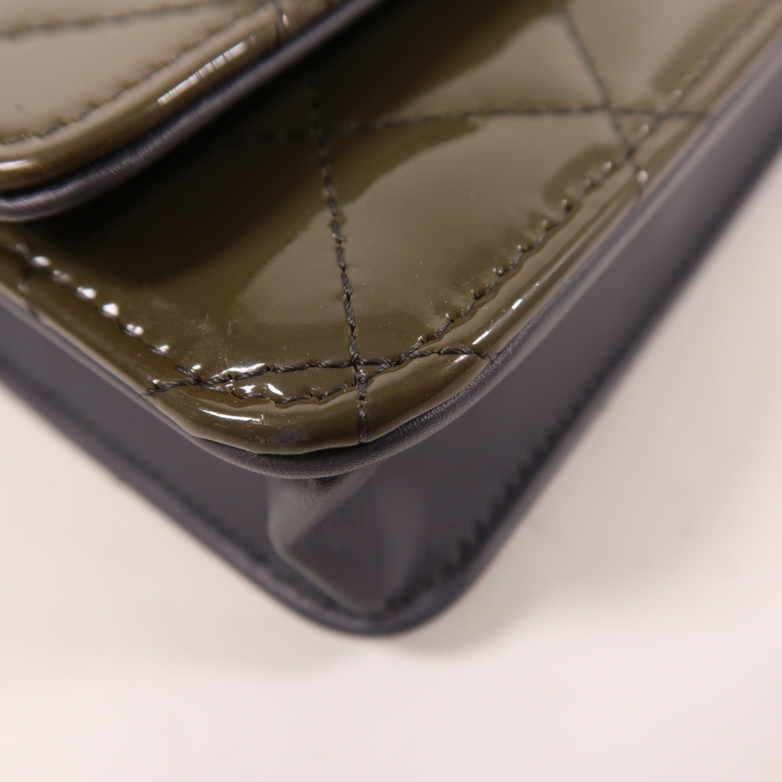 CHANEL 漆皮皮革WOC Wallet On Chain銀扣鏈帶肩背袋