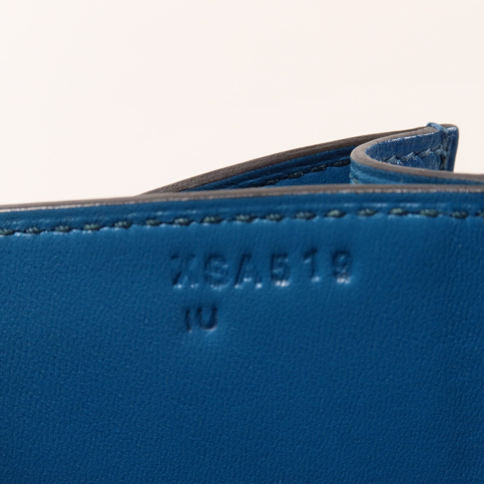 HERMES Epsom皮革Constance 24肩背袋Bleu Izmir