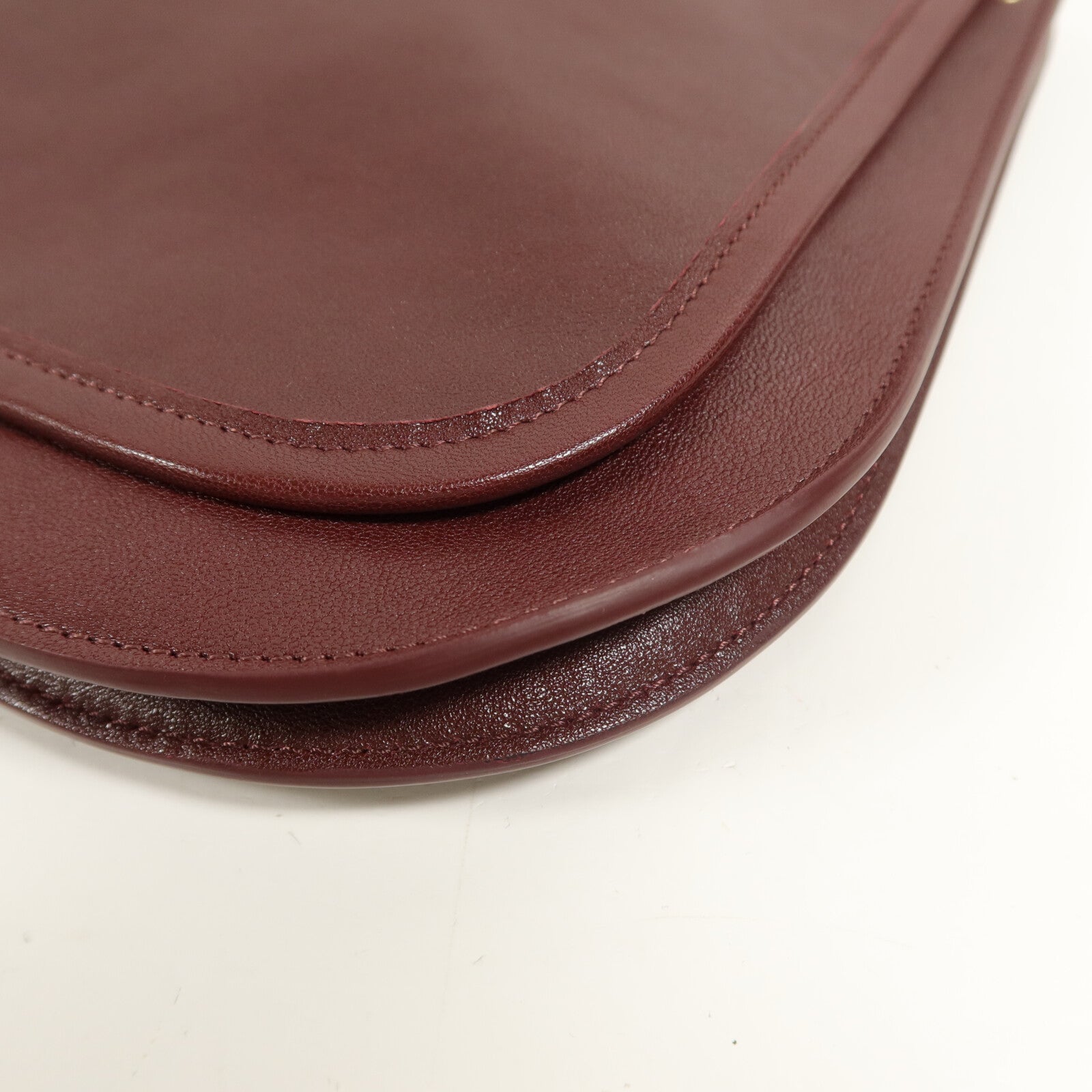 CELINE 羊皮皮革Soft Triomphe Besace肩背袋