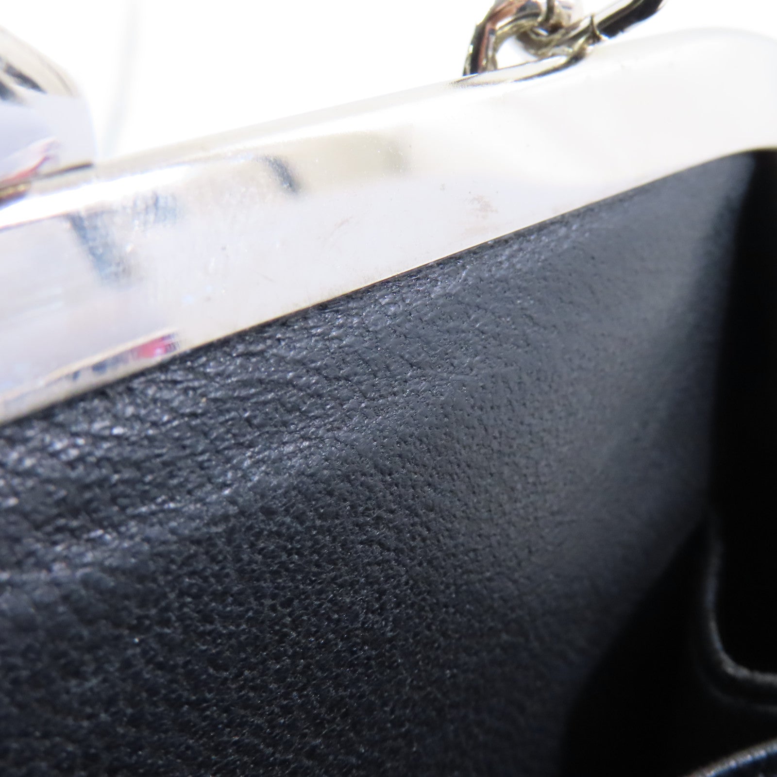 CHANEL 皮革Chain Handbag銀扣鏈帶手挽袋黑色